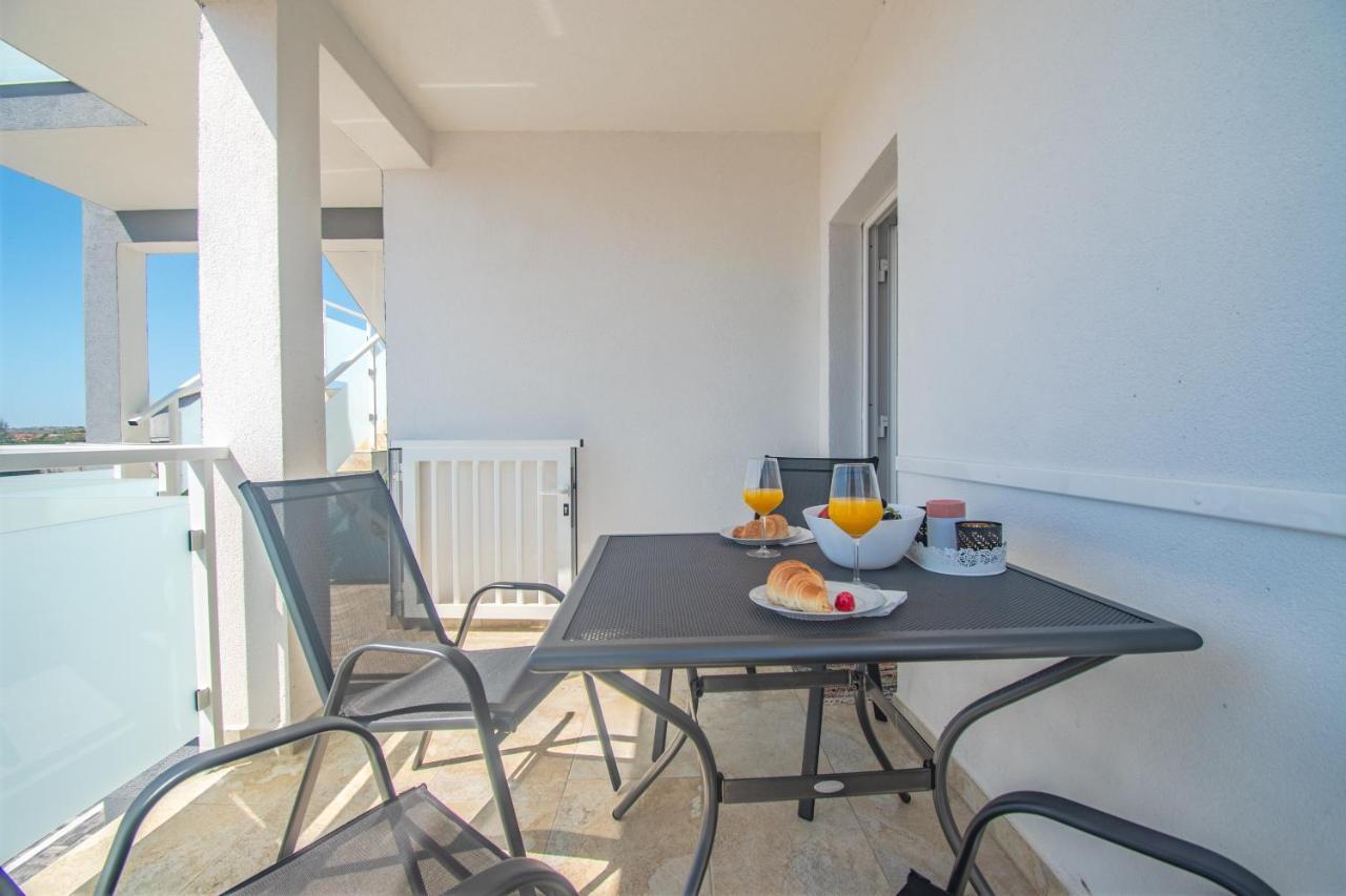 Olea Apartments Vir Eksteriør billede