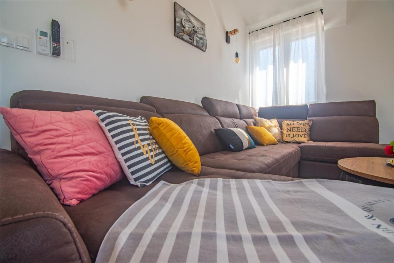 Olea Apartments Vir Eksteriør billede
